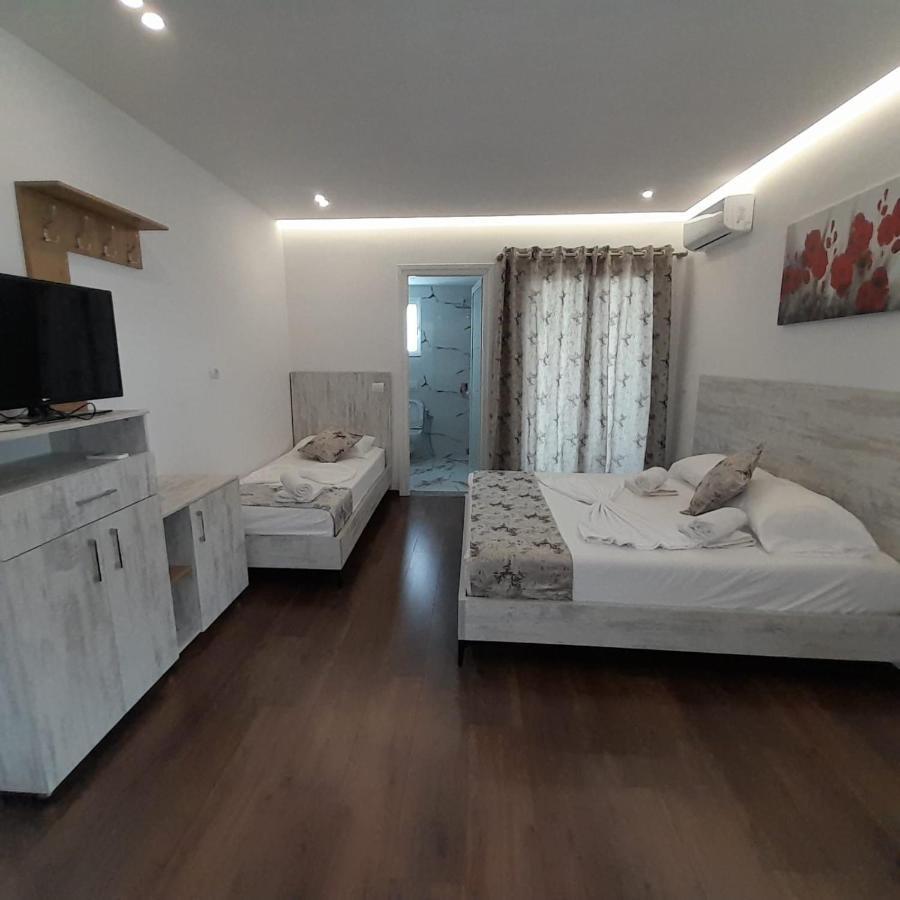 Vila Irdi Ksamil Luaran gambar