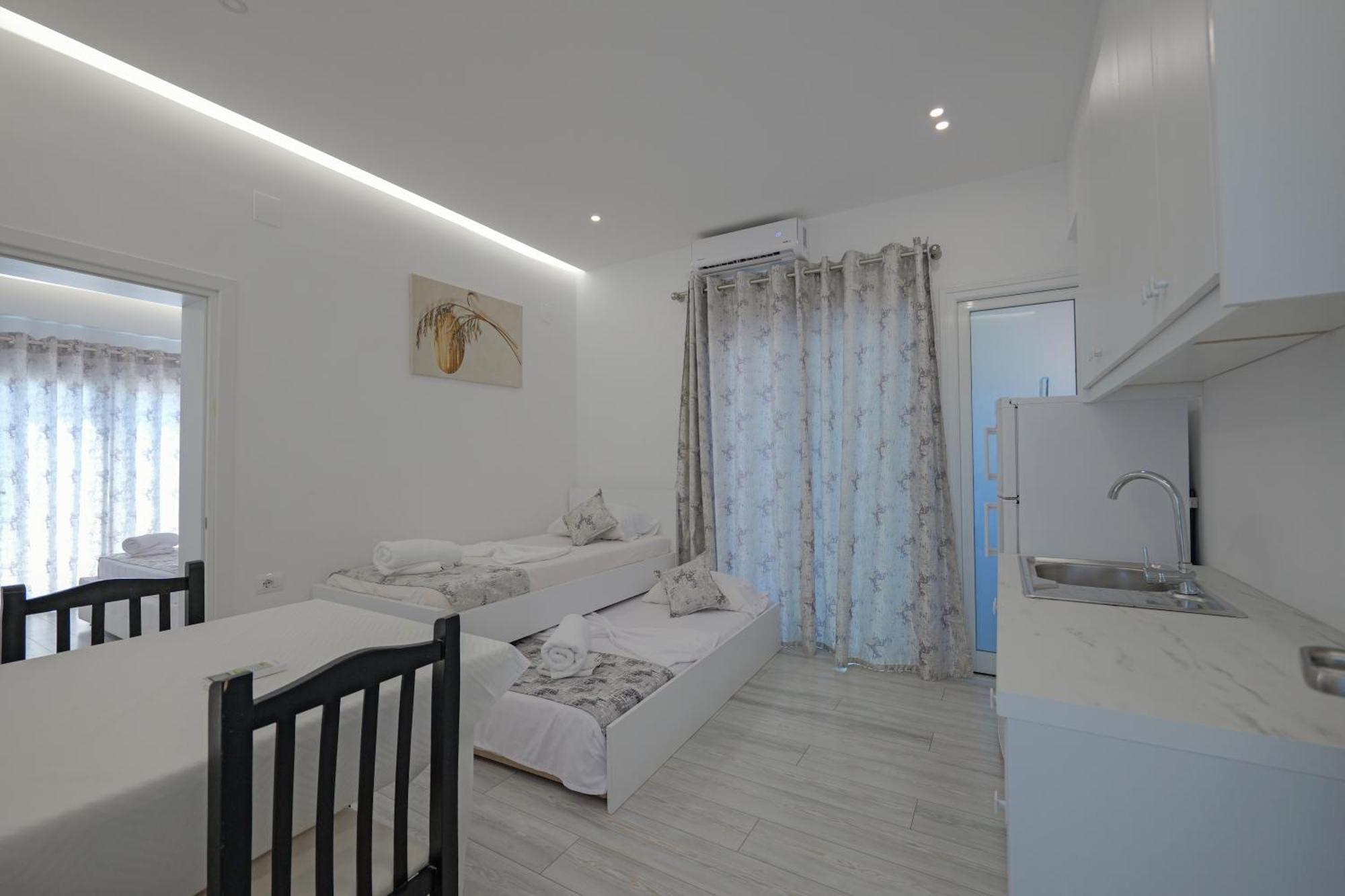 Vila Irdi Ksamil Luaran gambar