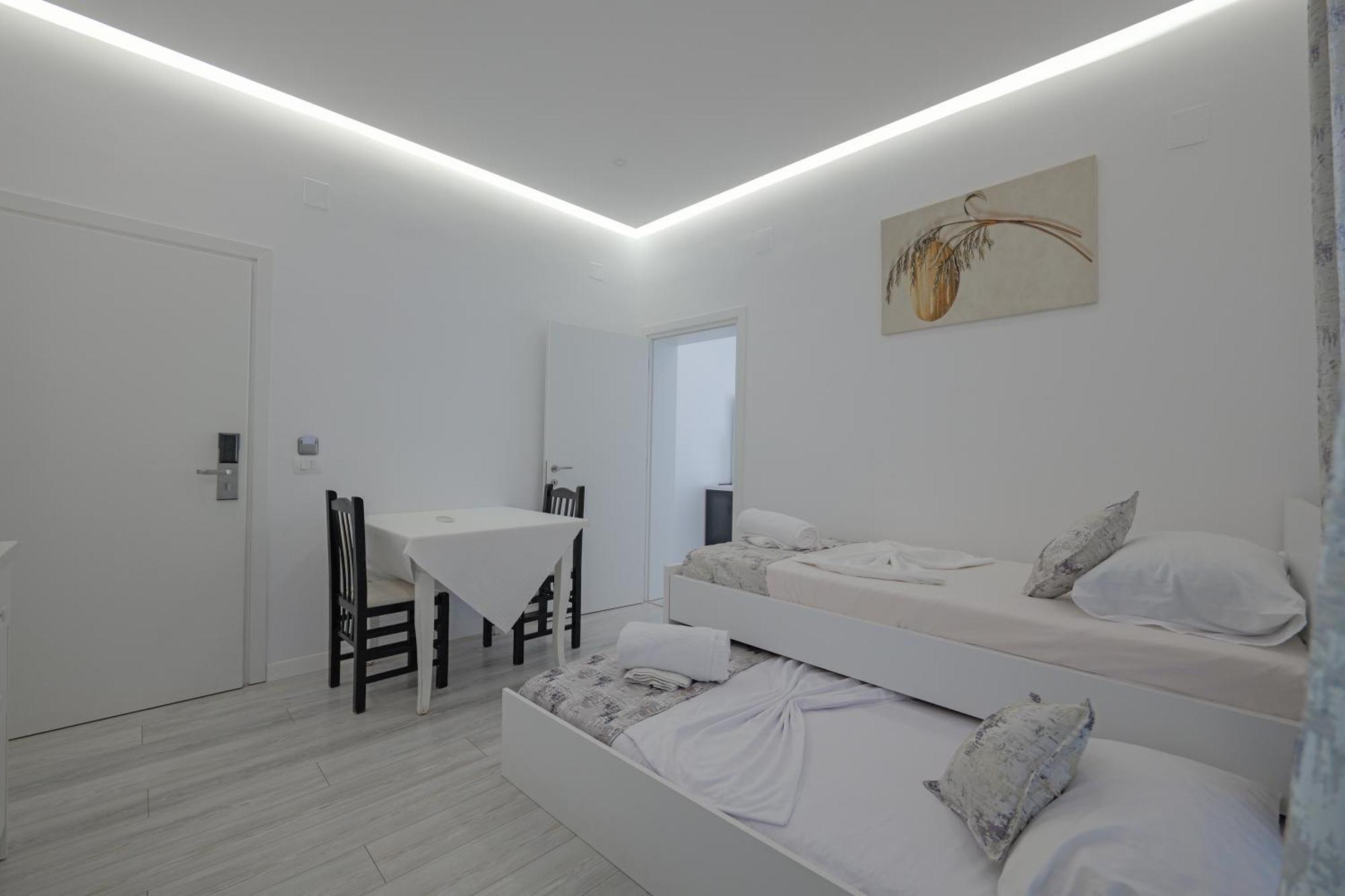 Vila Irdi Ksamil Luaran gambar