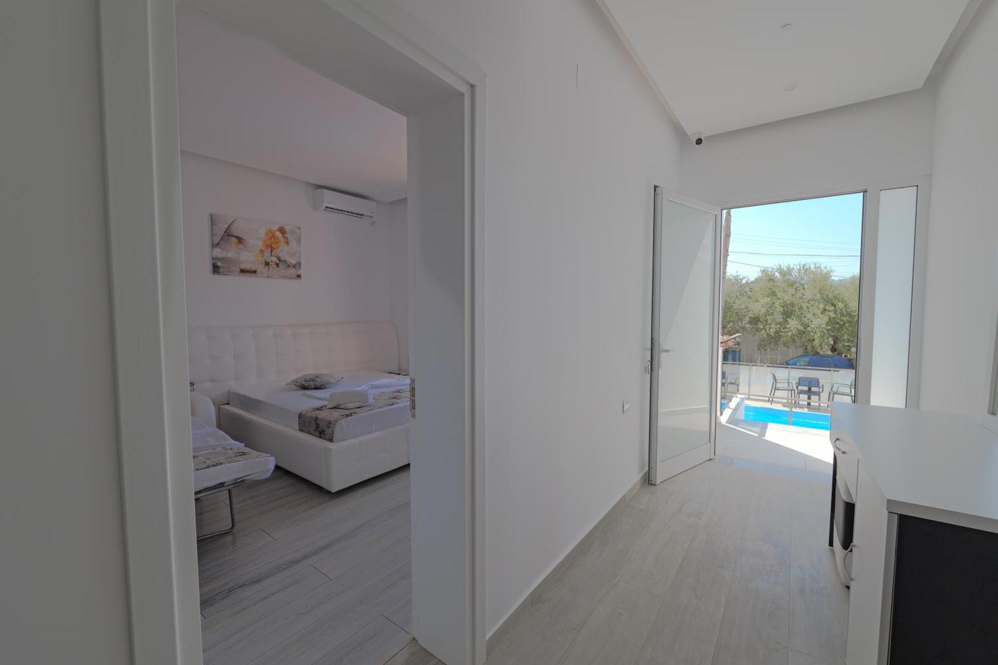 Vila Irdi Ksamil Luaran gambar